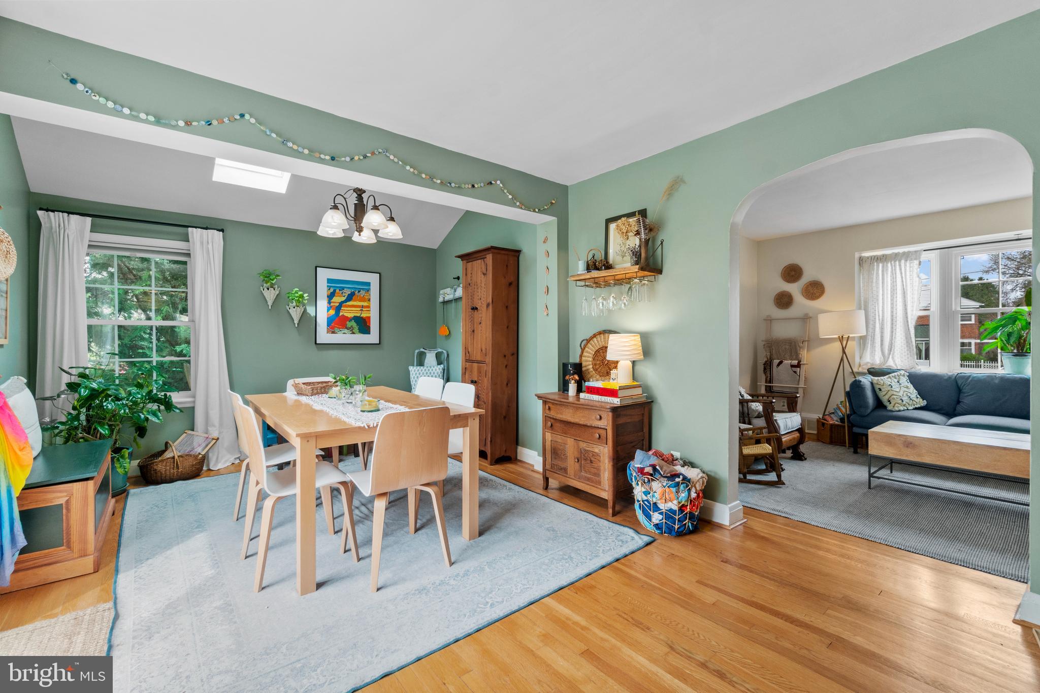 6610 Loch Hill Road Baltimore, MD 21239 - Photo 8 of 29 Bright and sunny dining area