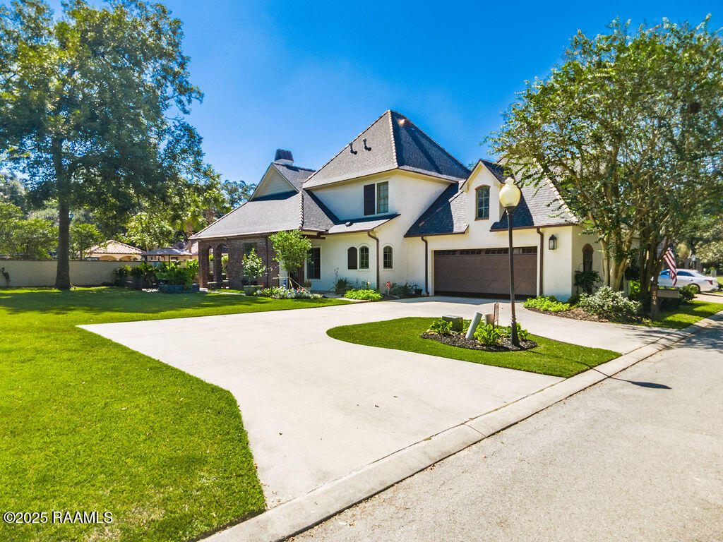 204 Opus One Drive Broussard, LA 70518 - Photo 4 of 39 DJI_20251001114403_0197_D-HDR