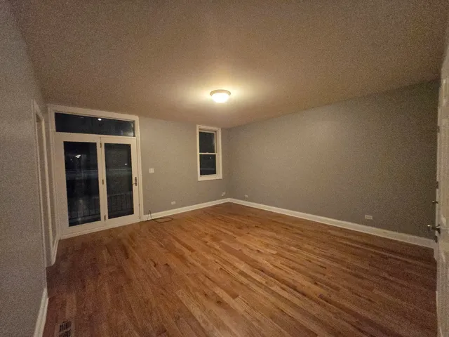 $250,000 | 6736 South Merrill Avenue, Unit 1N, Chicago, IL 60649