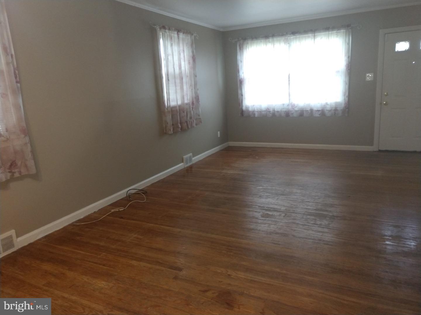 71 Baylor Road Hamilton, NJ 08610 - Photo 1 of 15 Gallery Image 1