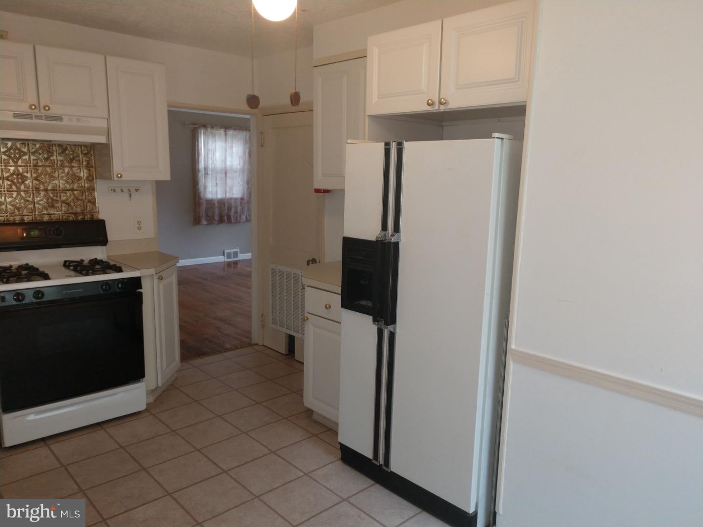 71 Baylor Road Hamilton, NJ 08610 - Photo 6 of 15 Gallery Image 6