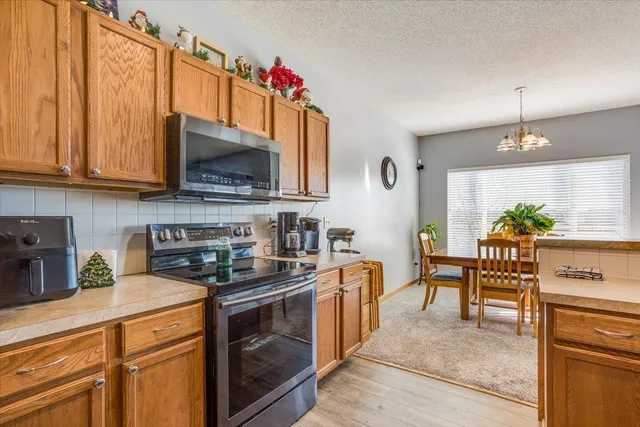 $264,900 | 620 South Stoneridge Street, Valley Center, KS 67147