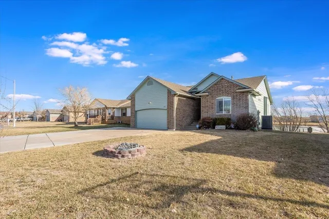 $264,900 | 620 South Stoneridge Street, Valley Center, KS 67147