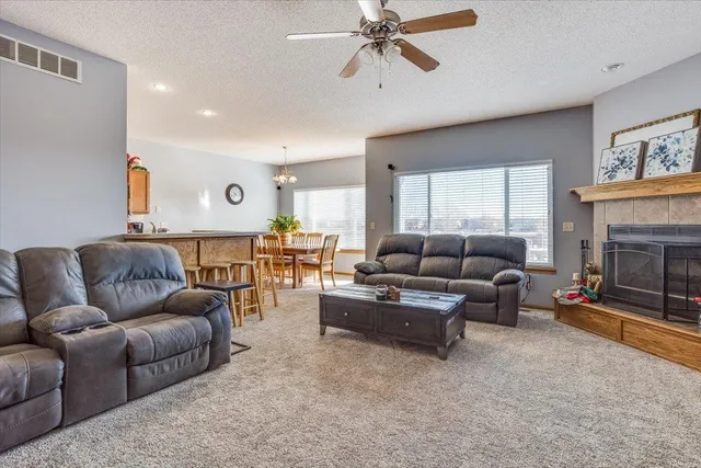 $264,900 | 620 South Stoneridge Street, Valley Center, KS 67147