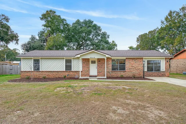 $275,000 | 6649 Black Oak Place, Pensacola, FL 32526