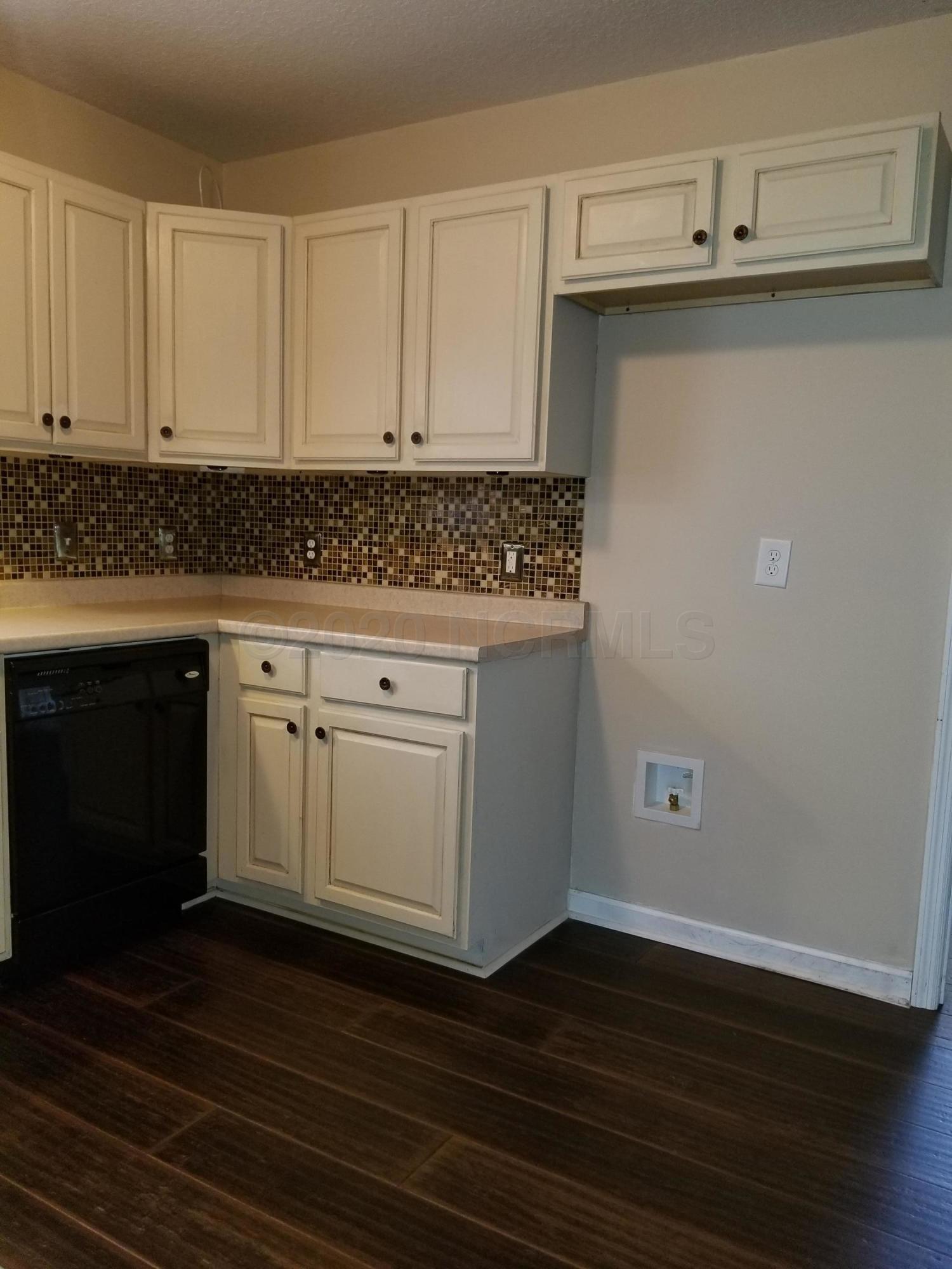 178 Brown Road Jacksonville, NC 28540 - Photo 24 of 54 Kitchen