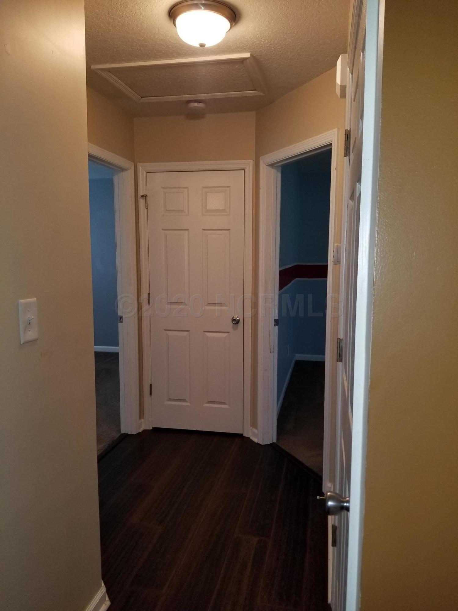 178 Brown Road Jacksonville, NC 28540 - Photo 33 of 54 Hallway