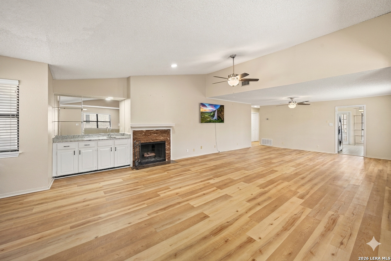 7738 Chambers Road, Unit 702 San Antonio, TX 78229 - Photo 5 of 36