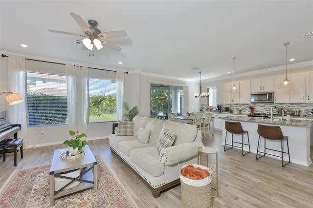 $455,000 | 7204 Paradiso Drive, Apollo Beach, FL 33572