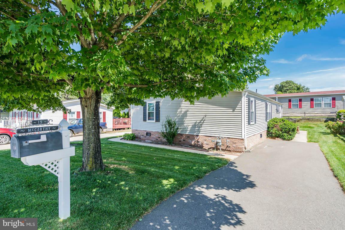 19 Pine Ridge Boulevard Whiting, NJ 08759 - Photo 2 of 27