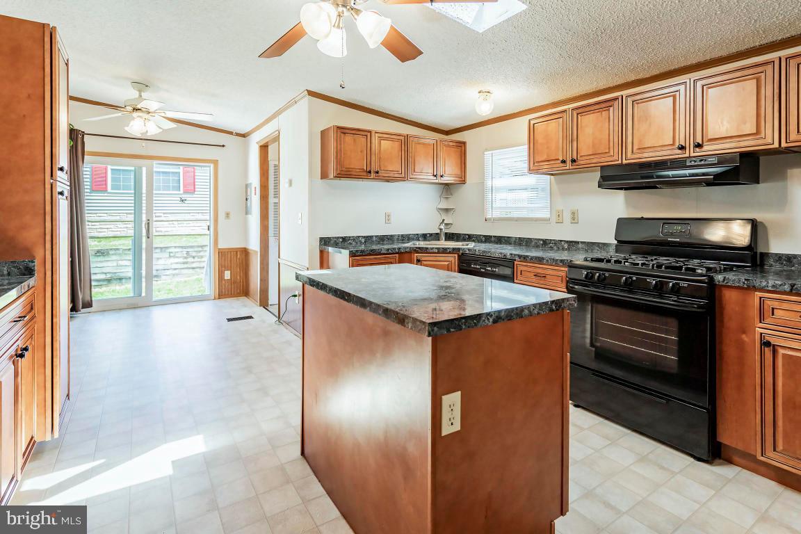 19 Pine Ridge Boulevard Whiting, NJ 08759 - Photo 10 of 27