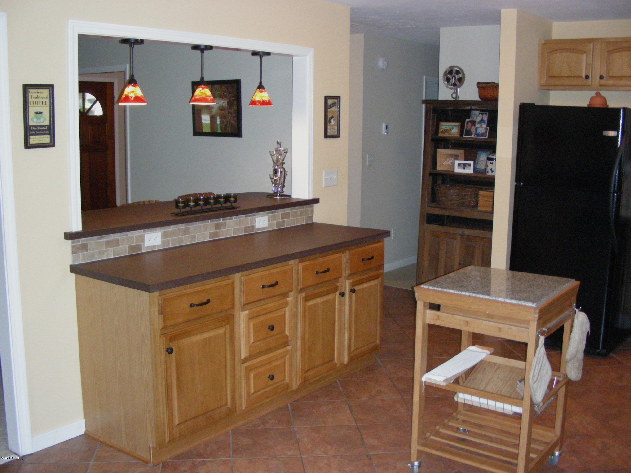 8904 Alligators Road Jacksonville, FL 32219 - Photo 8 of 20 Kitchen counter refrig