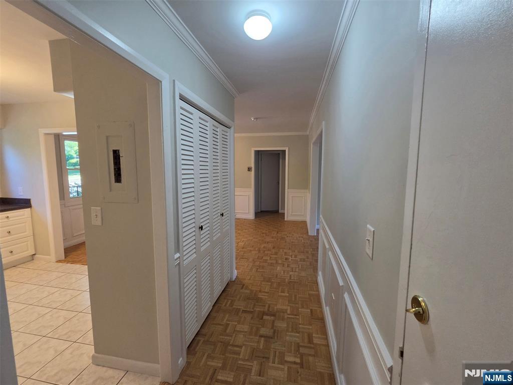 60 Madison Place, Unit A10 Ridgewood, NJ 07450 - Photo 6 of 34