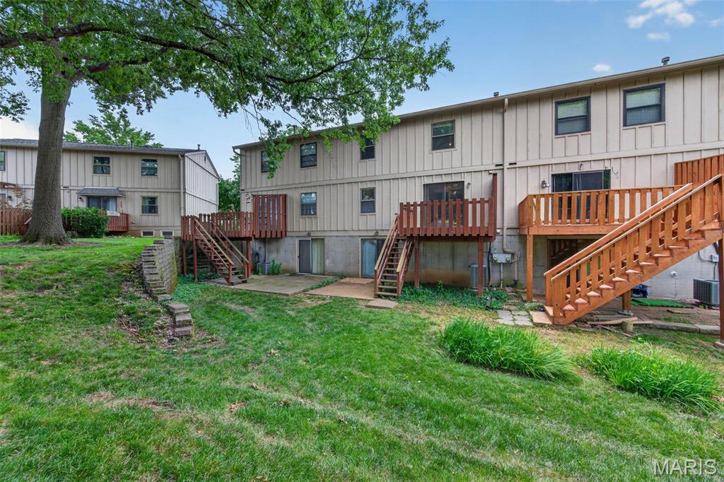 2358 Hidden Meadow Lane Ballwin, MO 63021 - Photo 35 of 44