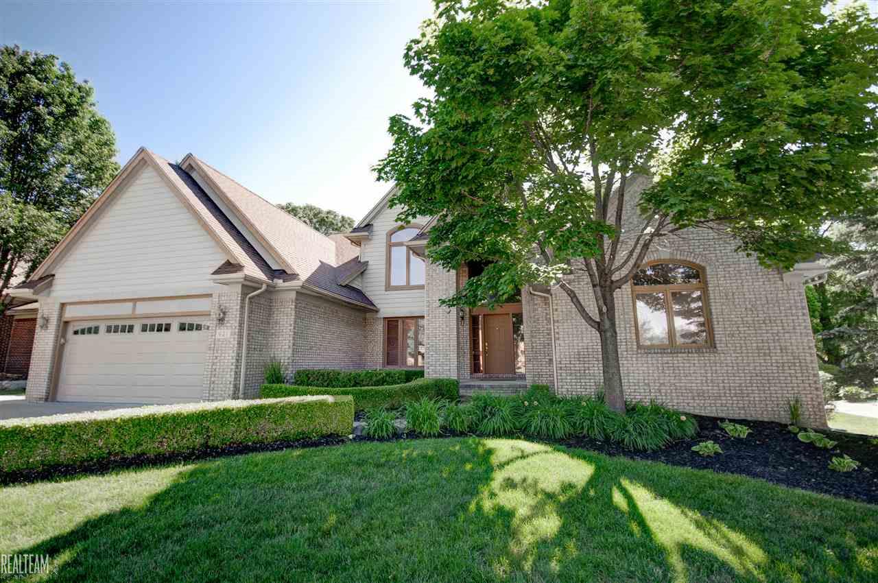 921 Dakota Rochester Hills, MI 48307 - Photo 41 of 46