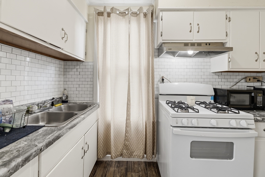 550 June Street Fall River, MA 02720 - Photo 7 of 22