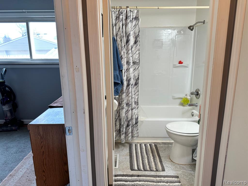 6033 Dudley Street Taylor, MI 48180 - Photo 12 of 19