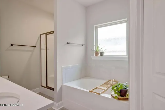 $299,900 | 122 Chloe Street, Broussard, LA 70518