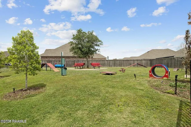 $299,900 | 122 Chloe Street, Broussard, LA 70518