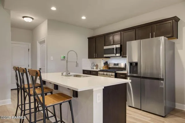 $299,900 | 122 Chloe Street, Broussard, LA 70518