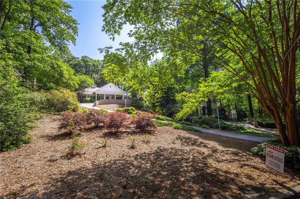 4765 Paran Valley Northwest Atlanta, GA 30327 - Photo 2 of 61