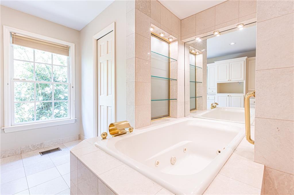 4765 Paran Valley Northwest Atlanta, GA 30327 - Photo 36 of 61