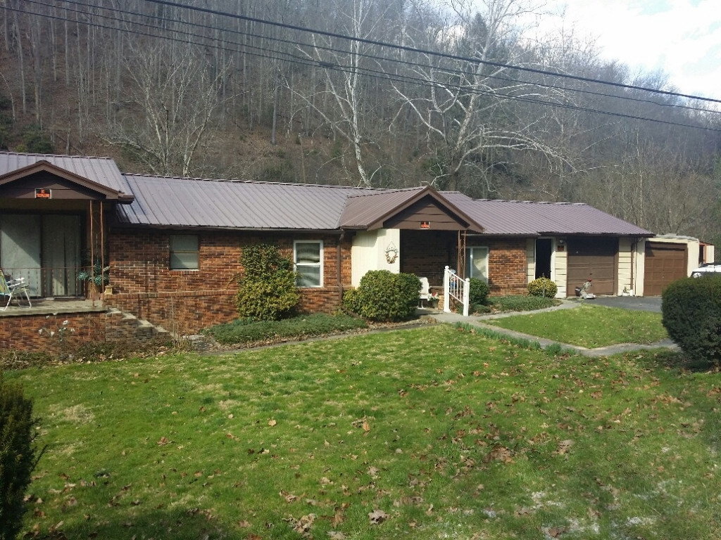 10309 Sandlick Road Bee, VA 24217 - Photo 1 of 24 Welcome Home