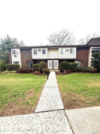 $345,000 | 4 Blue Hl Cmns Drive, Unit A, Orangeburg, NY 10962