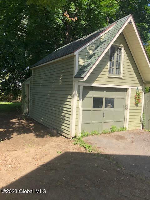 28 North Street Schenectady, NY 12305 - Photo 13 of 78 28 North Garage door barely seen