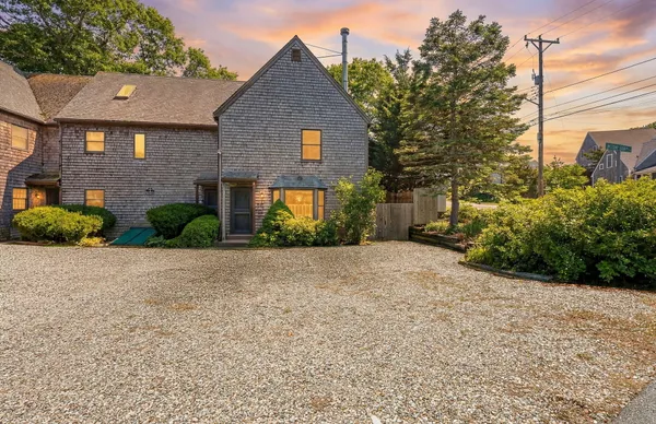 $725,000 | 1 Seashore Park Drive, Unit 1, Provincetown, MA 02657