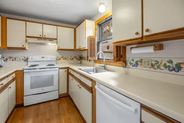 $725,000 | 1 Seashore Park Drive, Unit 1, Provincetown, MA 02657