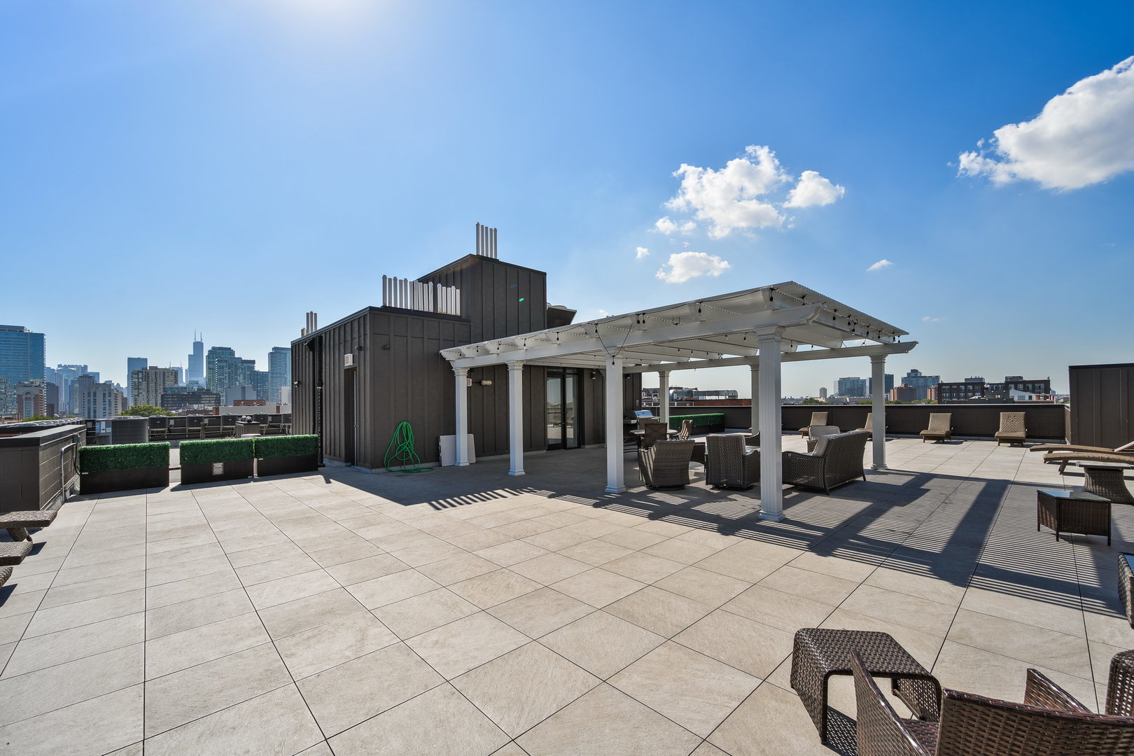 159 West North Avenue, Unit 402 Chicago, IL 60610 - Photo 18 of 18