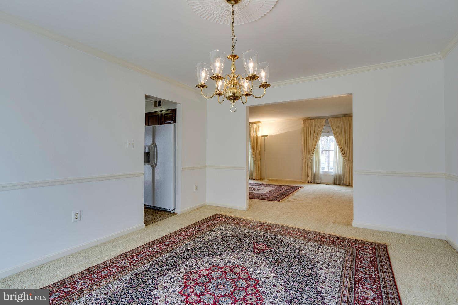 732 Ridge Drive McLean, VA 22101 - Photo 5 of 20 Dining Room
