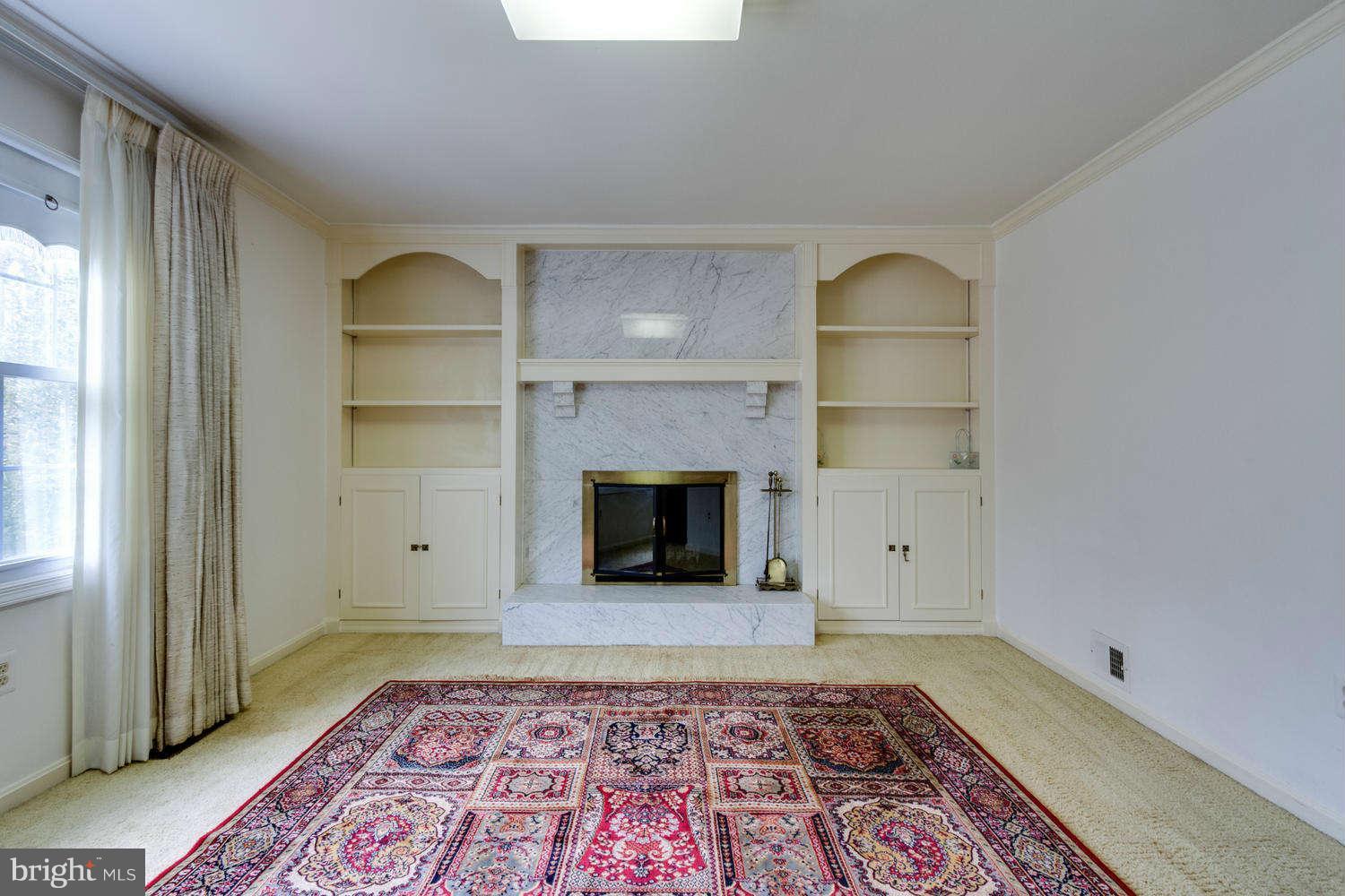 732 Ridge Drive McLean, VA 22101 - Photo 9 of 20 Family Room