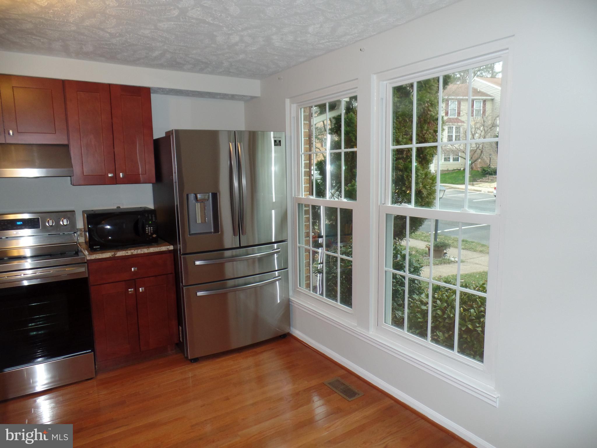 1549 Autumn Ridge Circle Reston, VA 20194 - Photo 3 of 32
