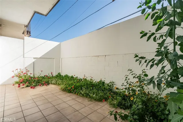 $3,495 | 5216 Lindley Avenue, Unit 2, Encino, CA 91316