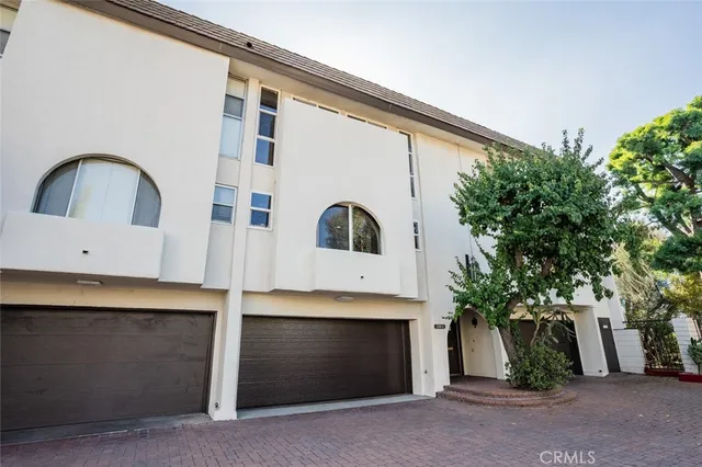 $3,495 | 5216 Lindley Avenue, Unit 2, Encino, CA 91316