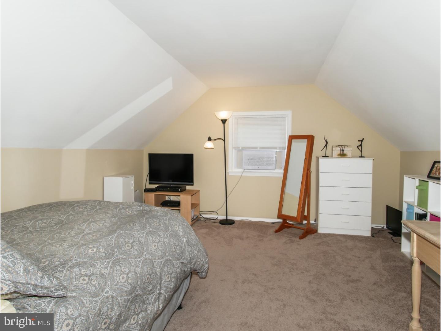 27 Downing Road Hamilton Square, NJ 08690 - Photo 19 of 25 Bedroom 3