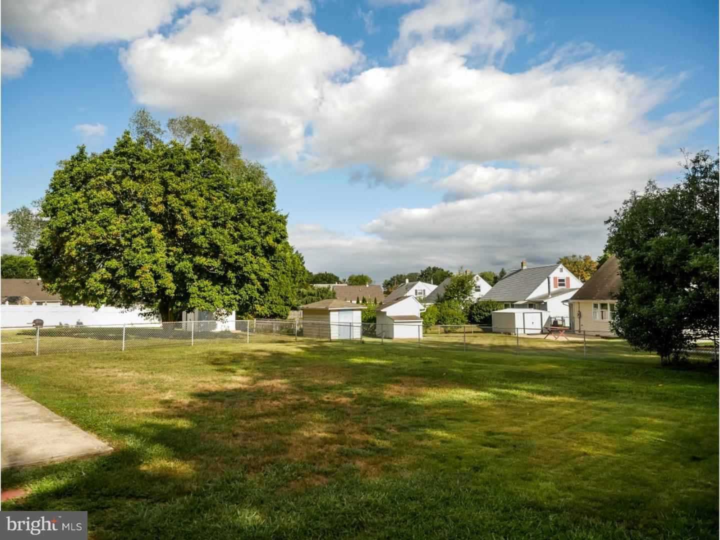 27 Downing Road Hamilton Square, NJ 08690 - Photo 6 of 25 Back Yard