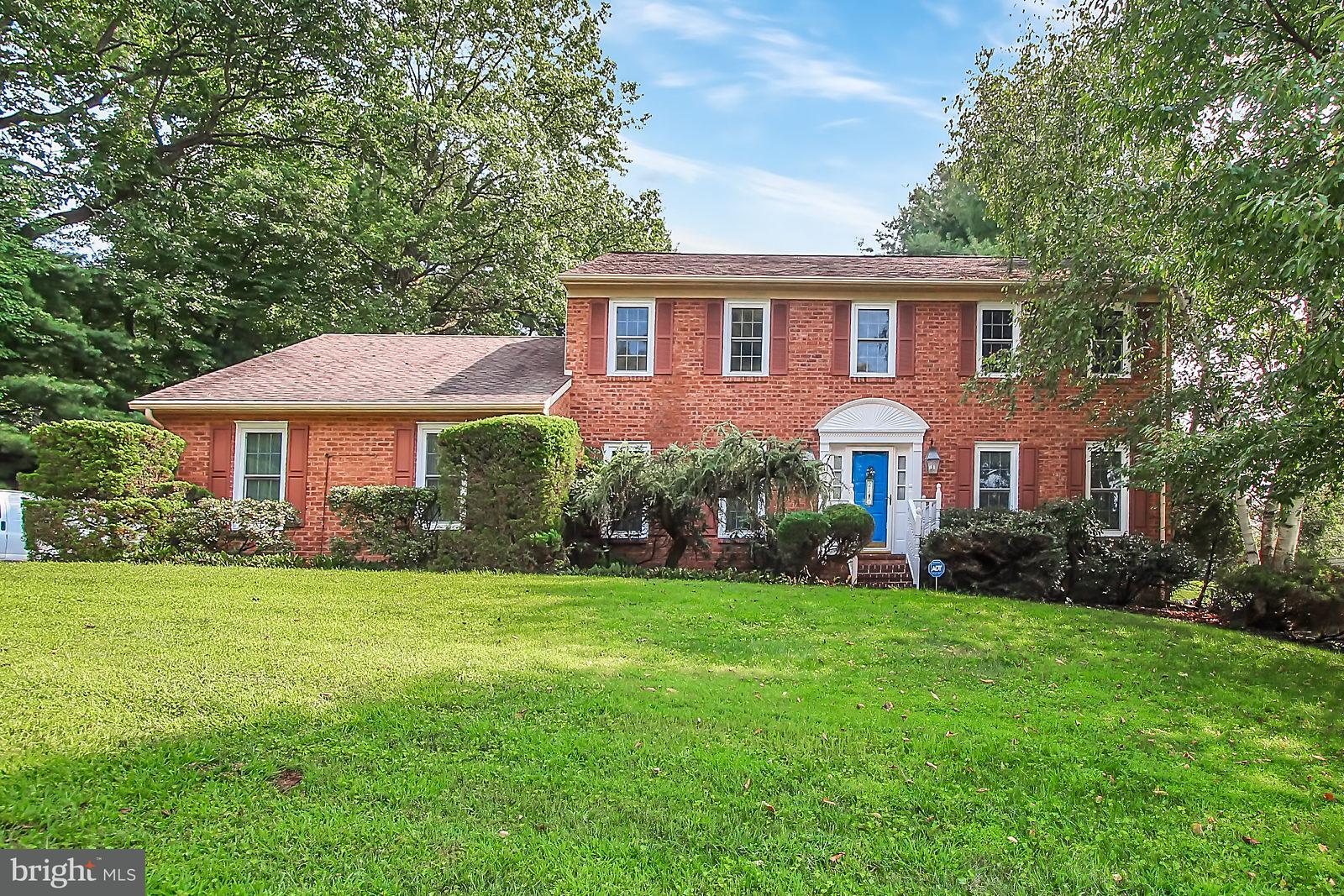 139 Lexington Road York, PA 17402 - Photo 1 of 28