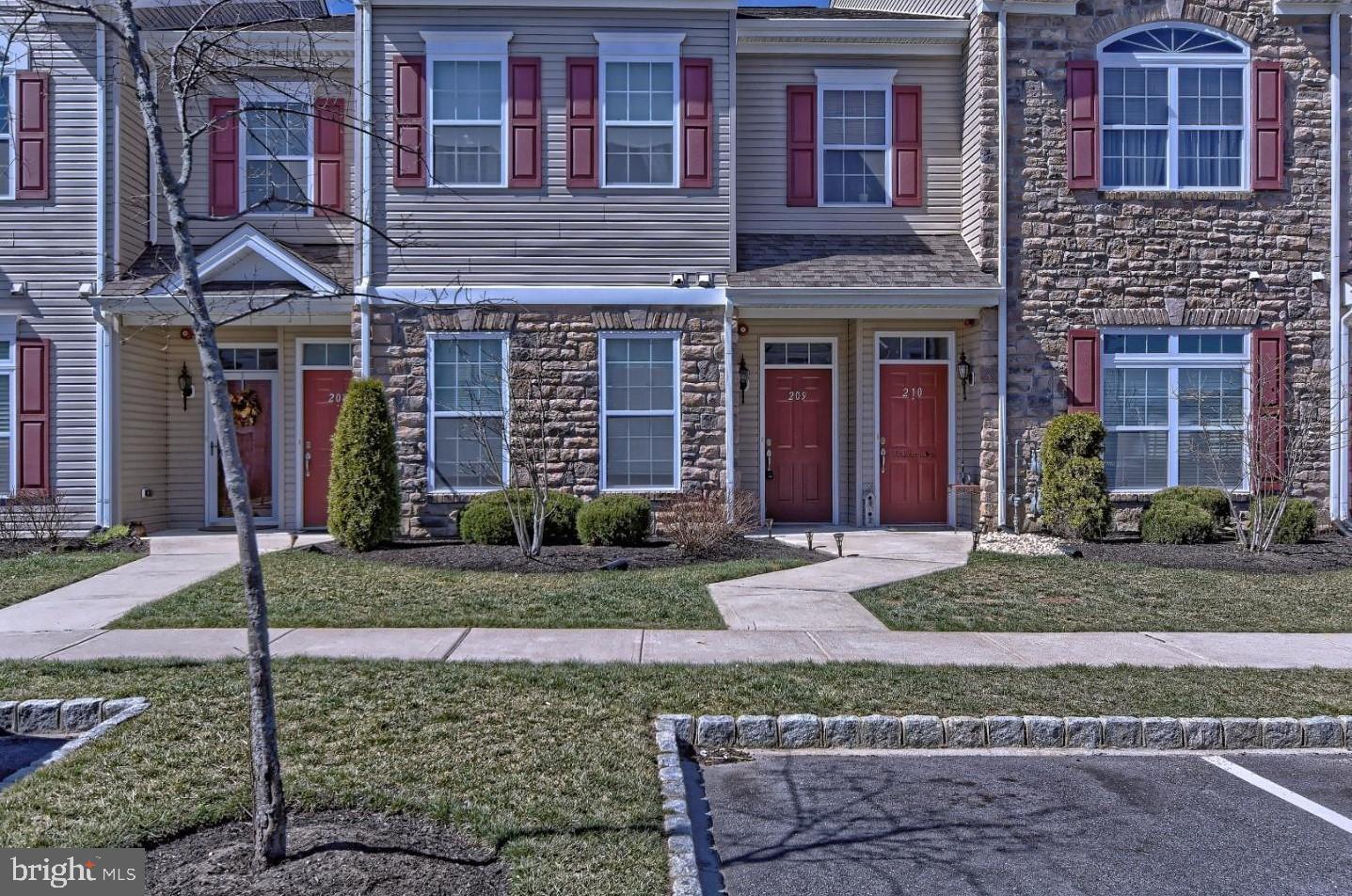 209 Raphael Court Williamstown, NJ 08094 - Photo 1 of 25