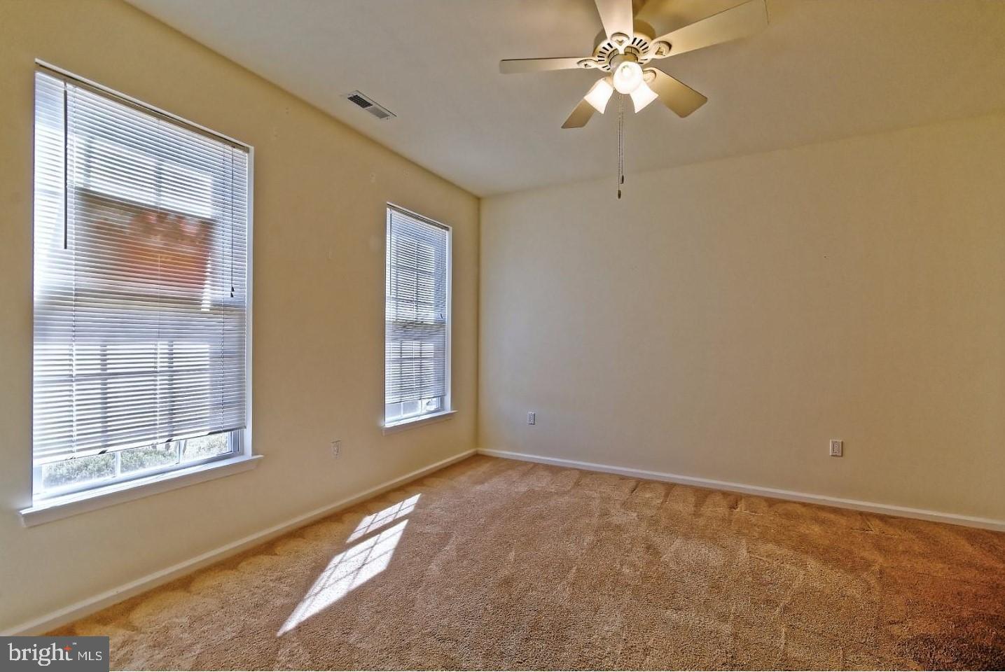 209 Raphael Court Williamstown, NJ 08094 - Photo 7 of 25