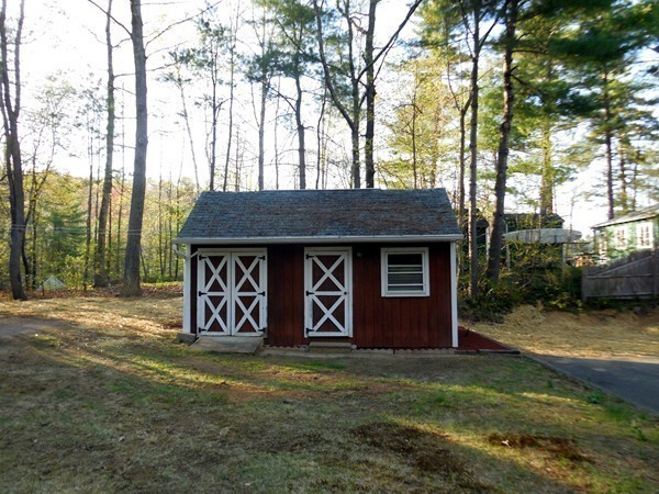 189 Mashapaug Road Holland, MA 01521 - Photo 27 of 30