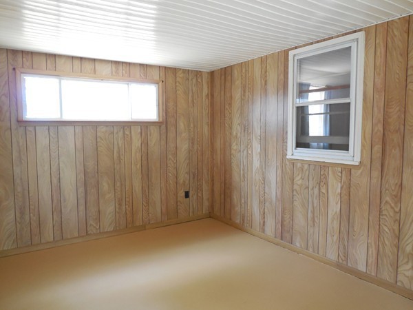 189 Mashapaug Road Holland, MA 01521 - Photo 10 of 30