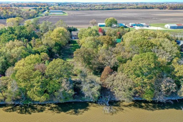 $349,900 | N8002 County Road A, Watertown, WI 53094