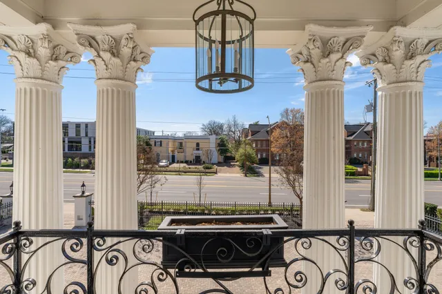 $30,000 | 3728 West End Avenue, Nashville, TN 37205