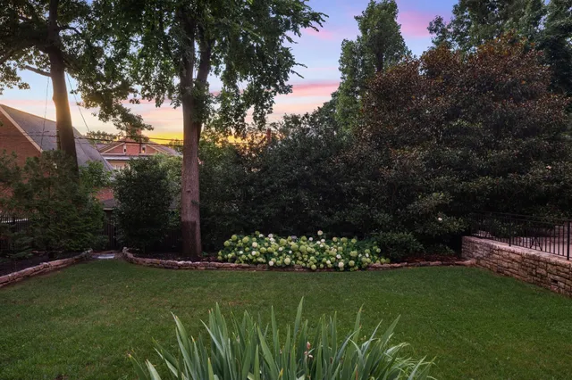 $30,000 | 3728 West End Avenue, Nashville, TN 37205