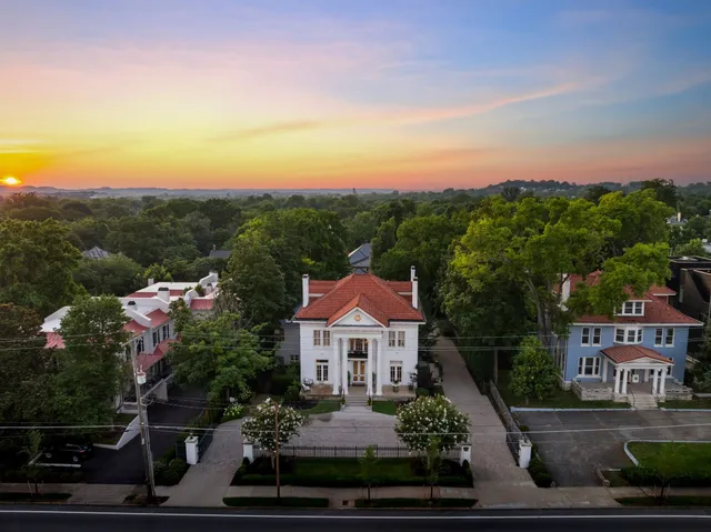 $30,000 | 3728 West End Avenue, Nashville, TN 37205