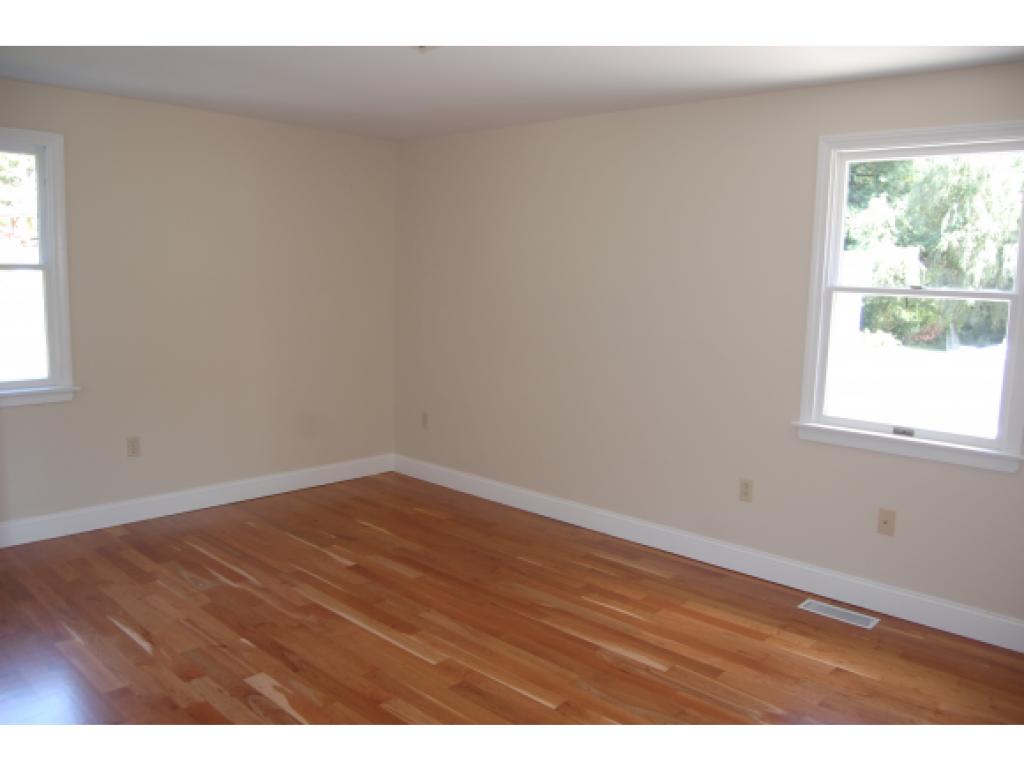 17 B Bowers Road Derry, NH 03038 - Photo 14 of 16