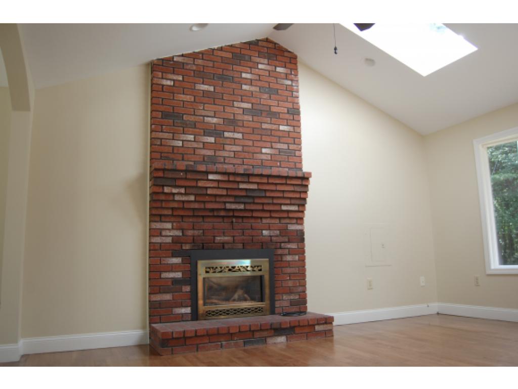 17 B Bowers Road Derry, NH 03038 - Photo 10 of 16